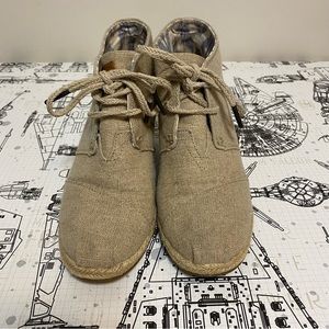 Natural Tom’s espadrille wedges